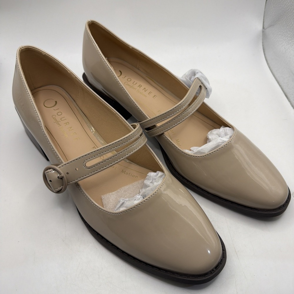 Journee Collection Women's Beige Mary Jane Dress Shoes Size 8.5. New